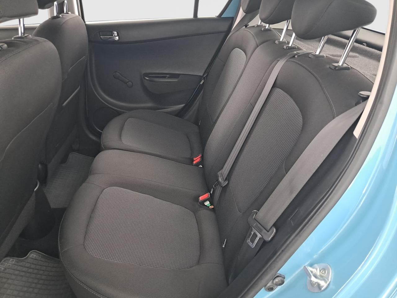 2014 Hyundai i20 - 15