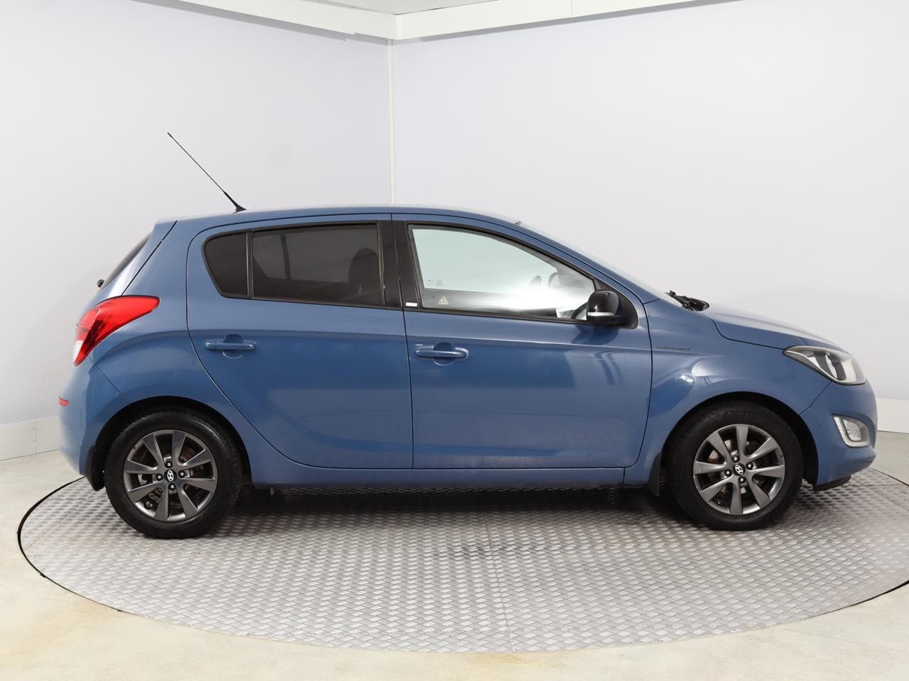 2014 Hyundai i20 - 8
