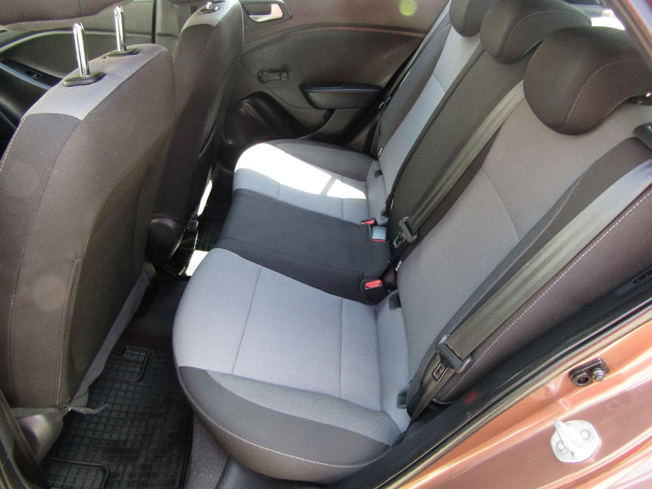 2018 Hyundai i20 - 10