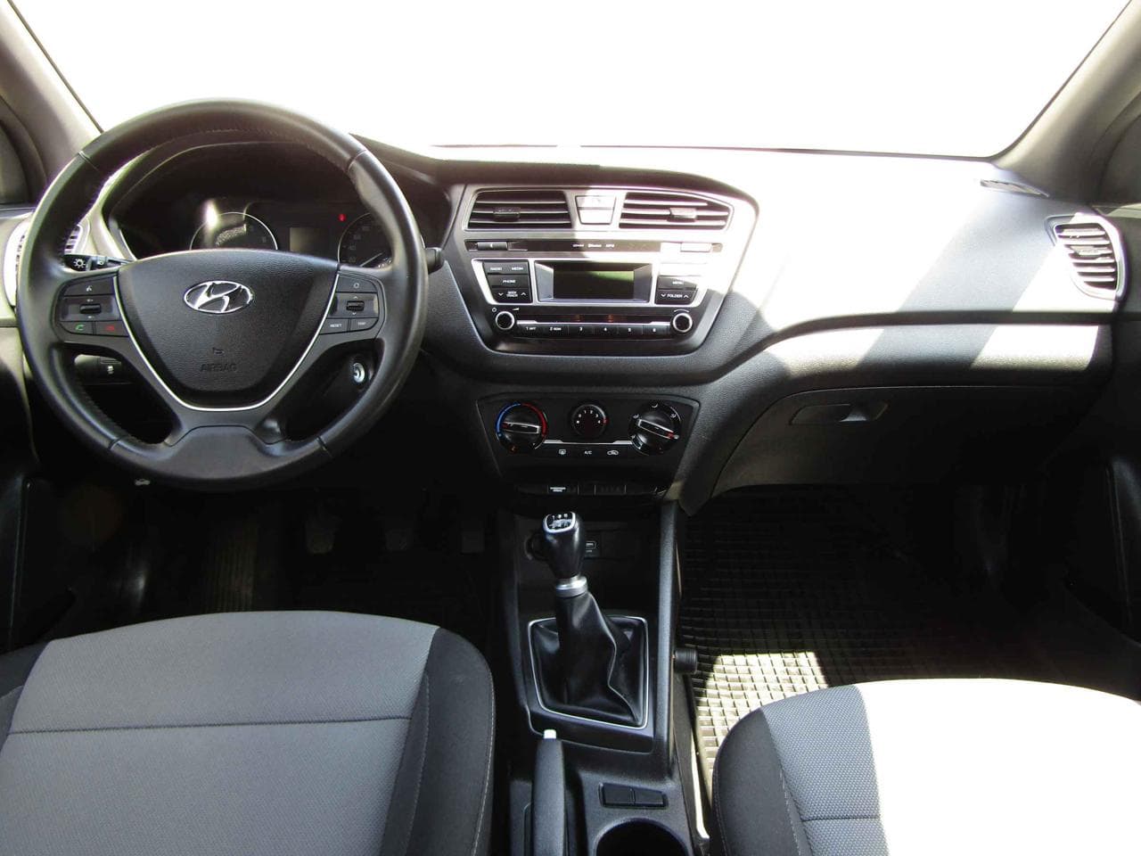 2018 Hyundai i20 - 8