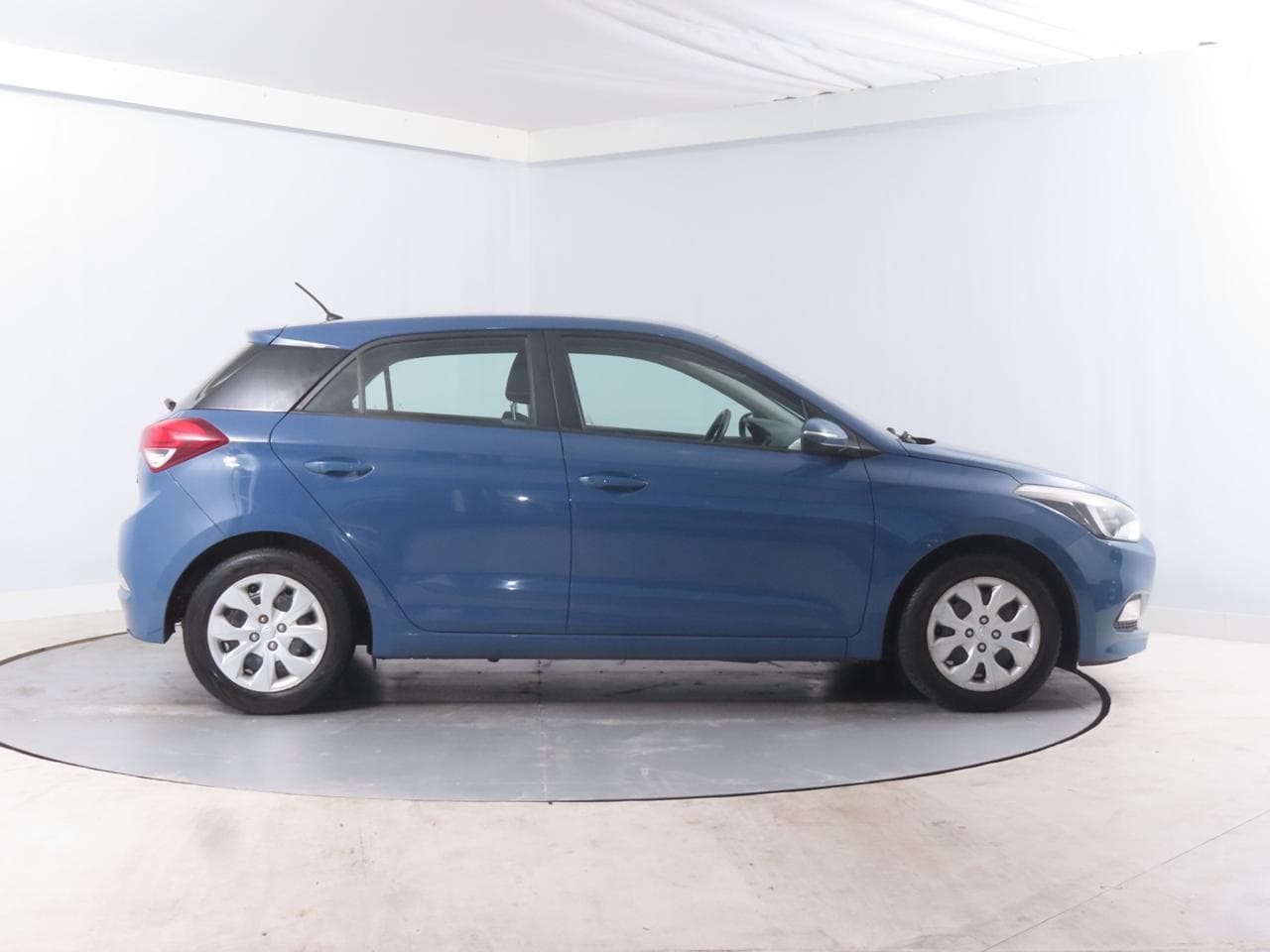 2017 Hyundai i20 - 8
