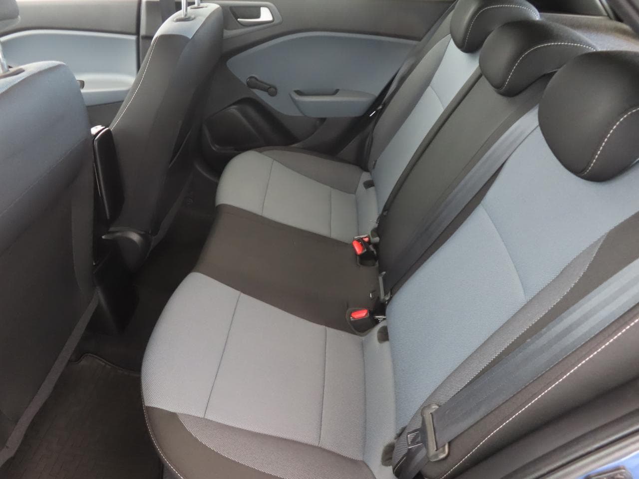 2017 Hyundai i20 - 15