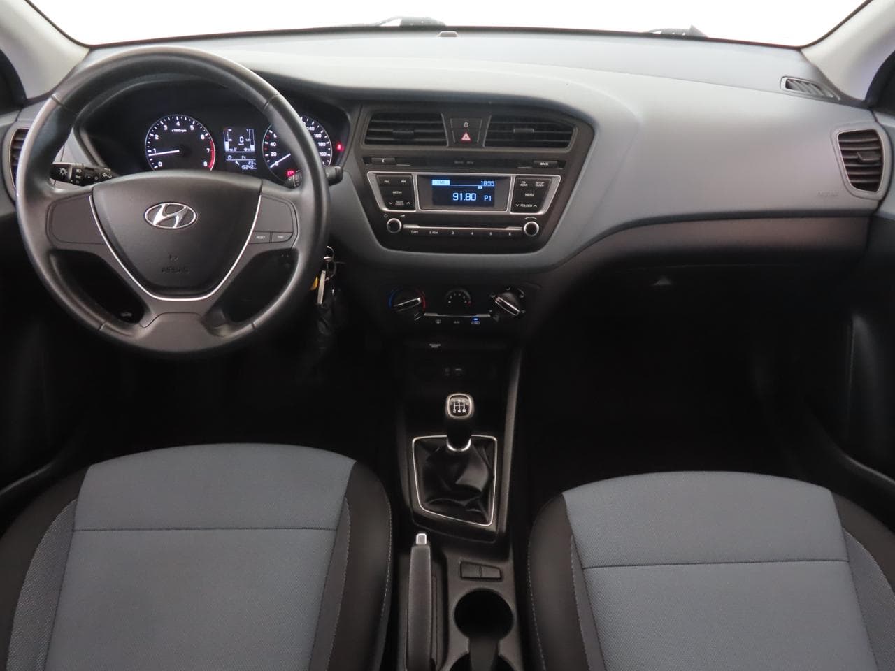 2017 Hyundai i20 - 10