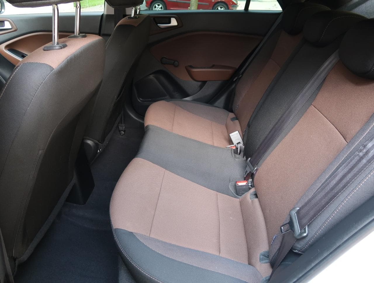 2016 Hyundai i20 - 15