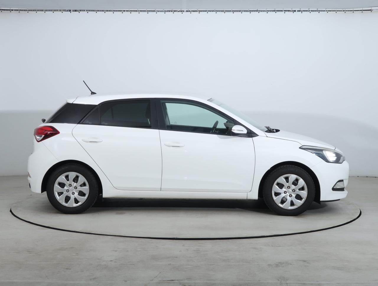 2016 Hyundai i20 - 8