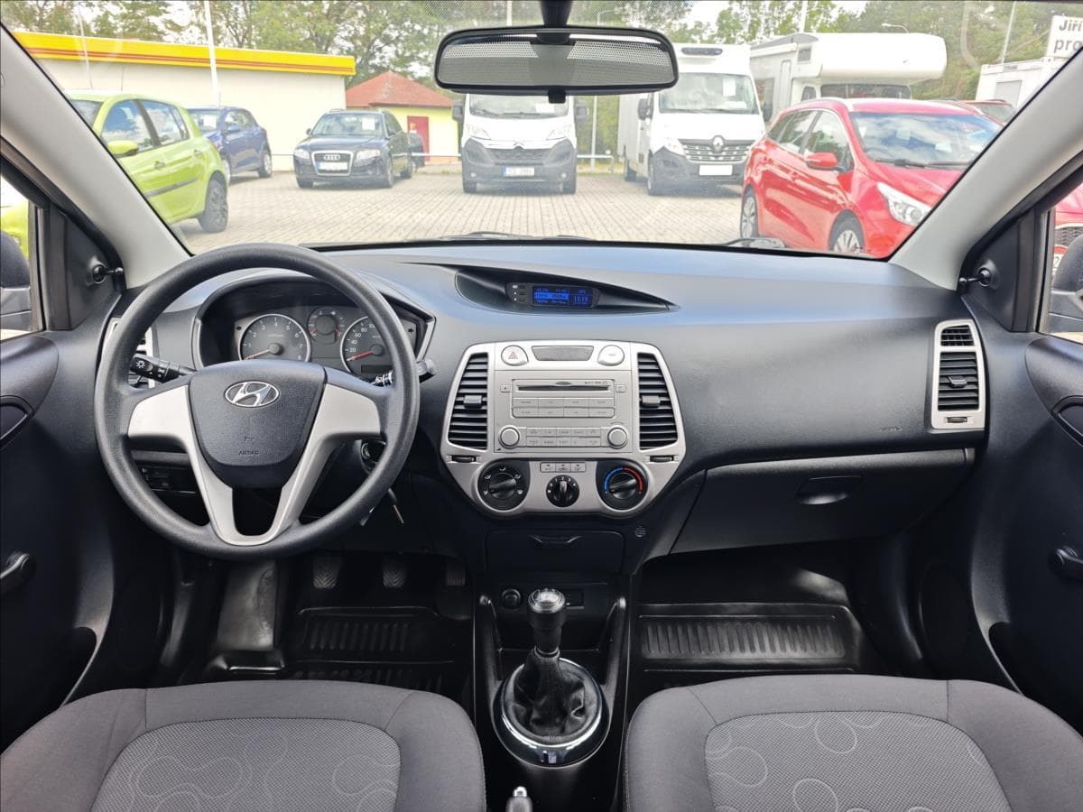 2010 Hyundai i20 - 15
