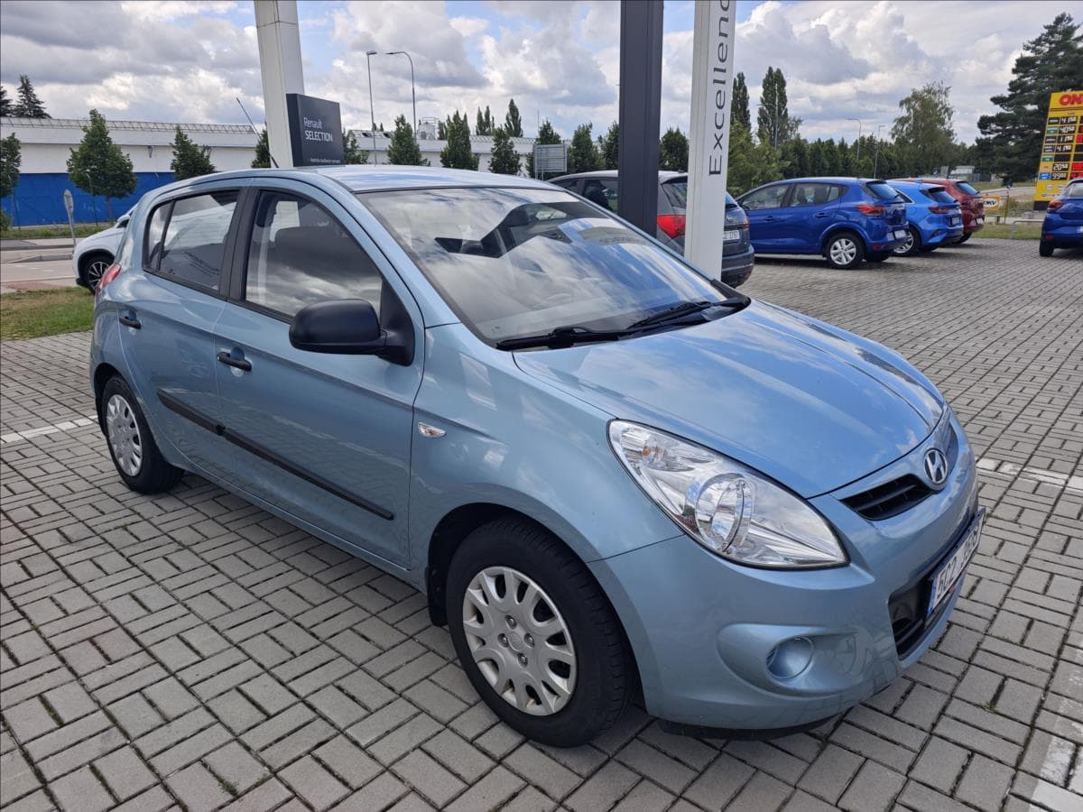 2010 Hyundai i20 - 8