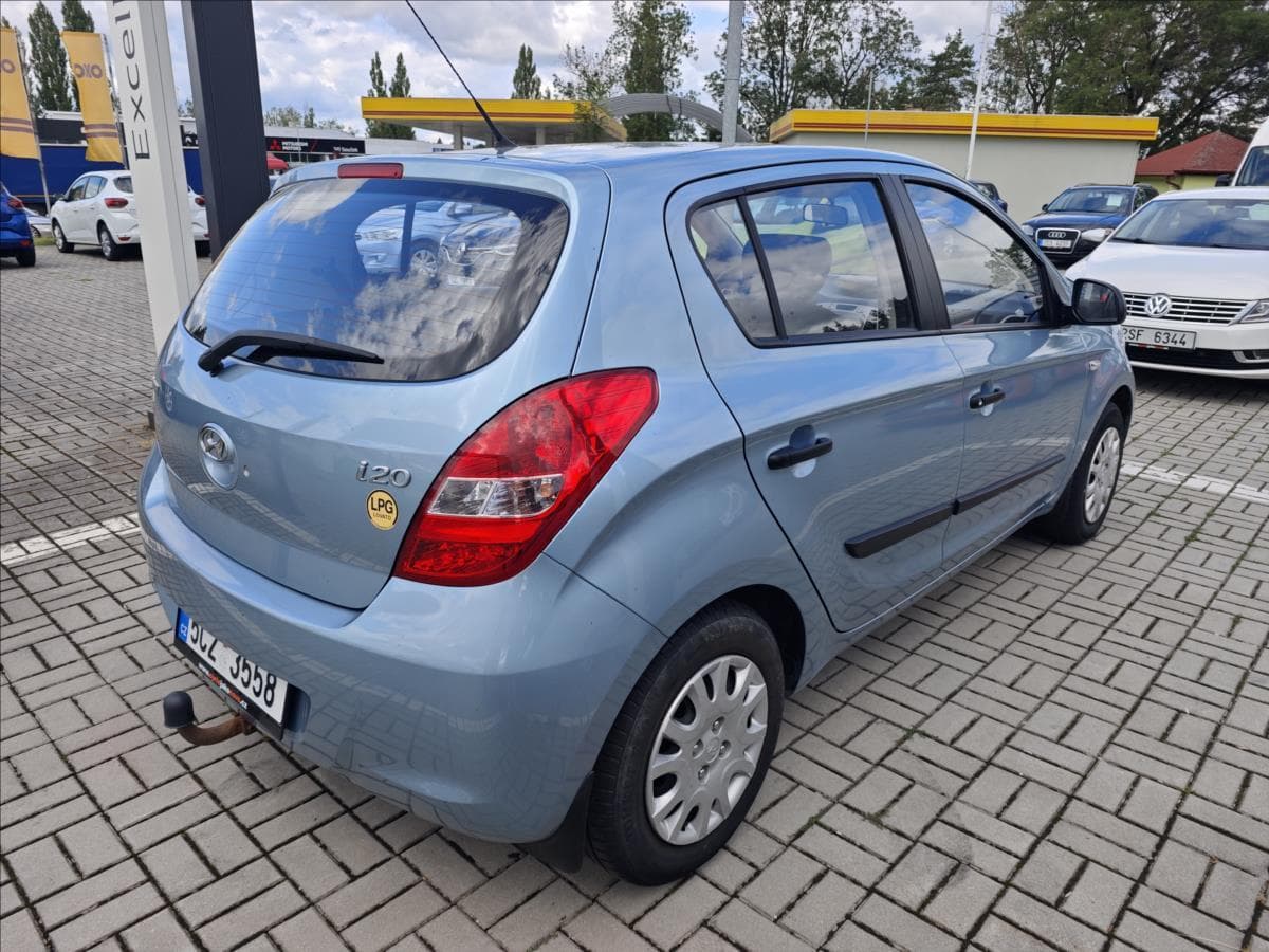 2010 Hyundai i20 - 6