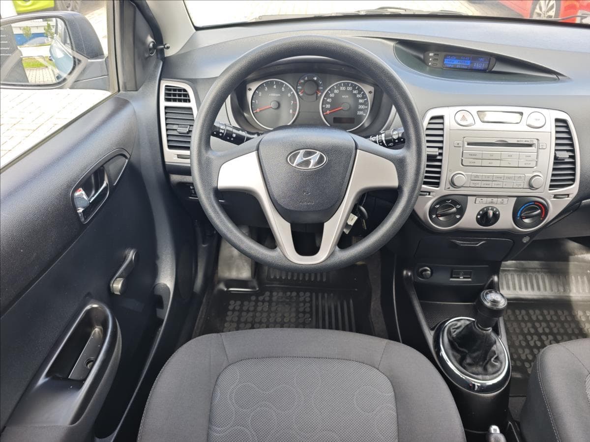 2010 Hyundai i20 - 16