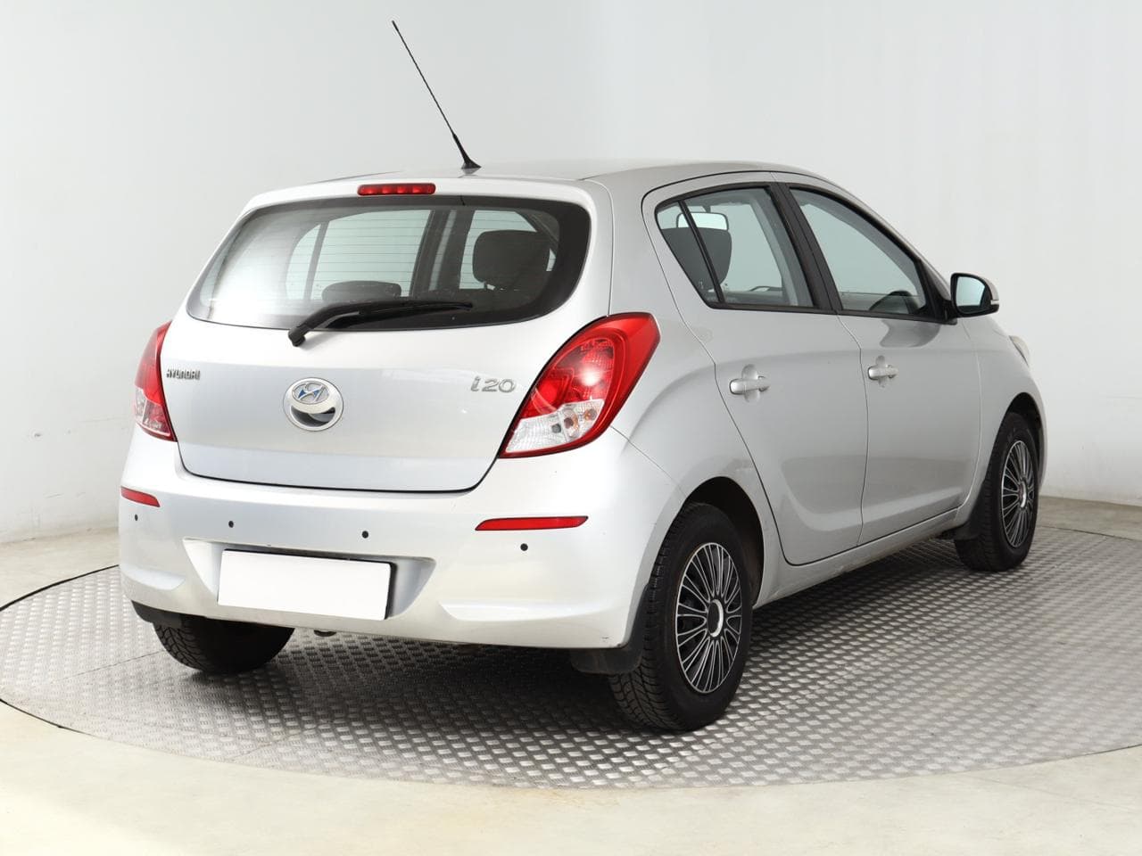 2012 Hyundai i20 - 7