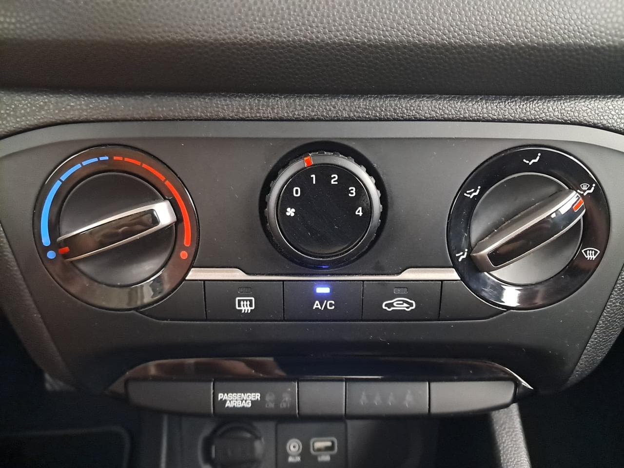2019 Hyundai i20 - 19