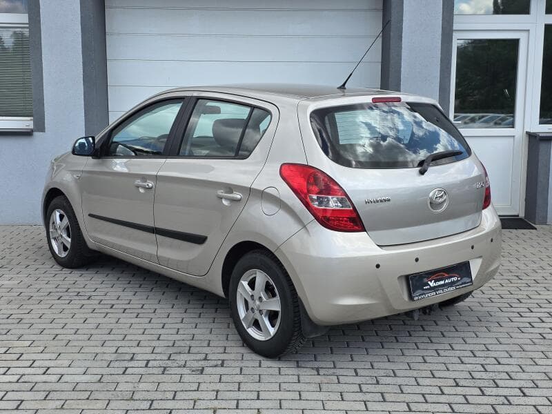 2011 Hyundai i20 - 4