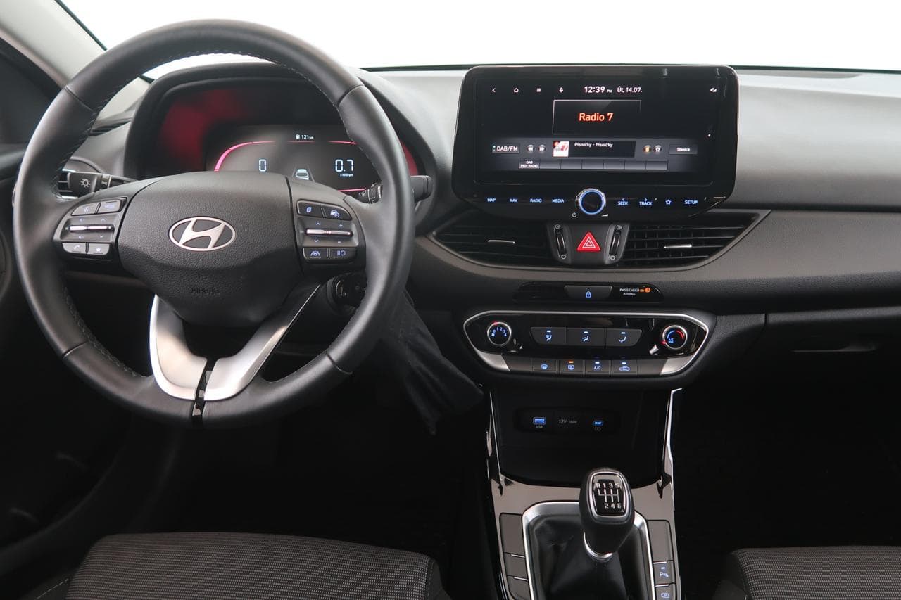 2025 Hyundai i30 - 9