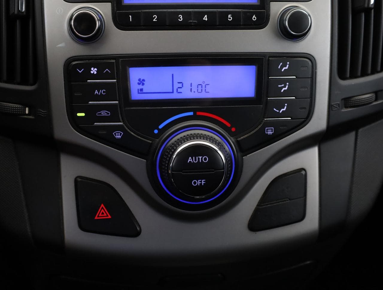 2011 Hyundai i30 - 18