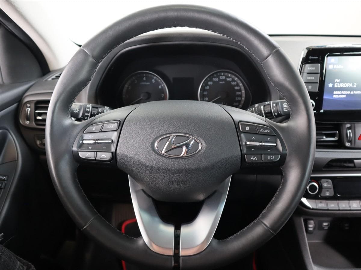 2022 Hyundai i30 - 12