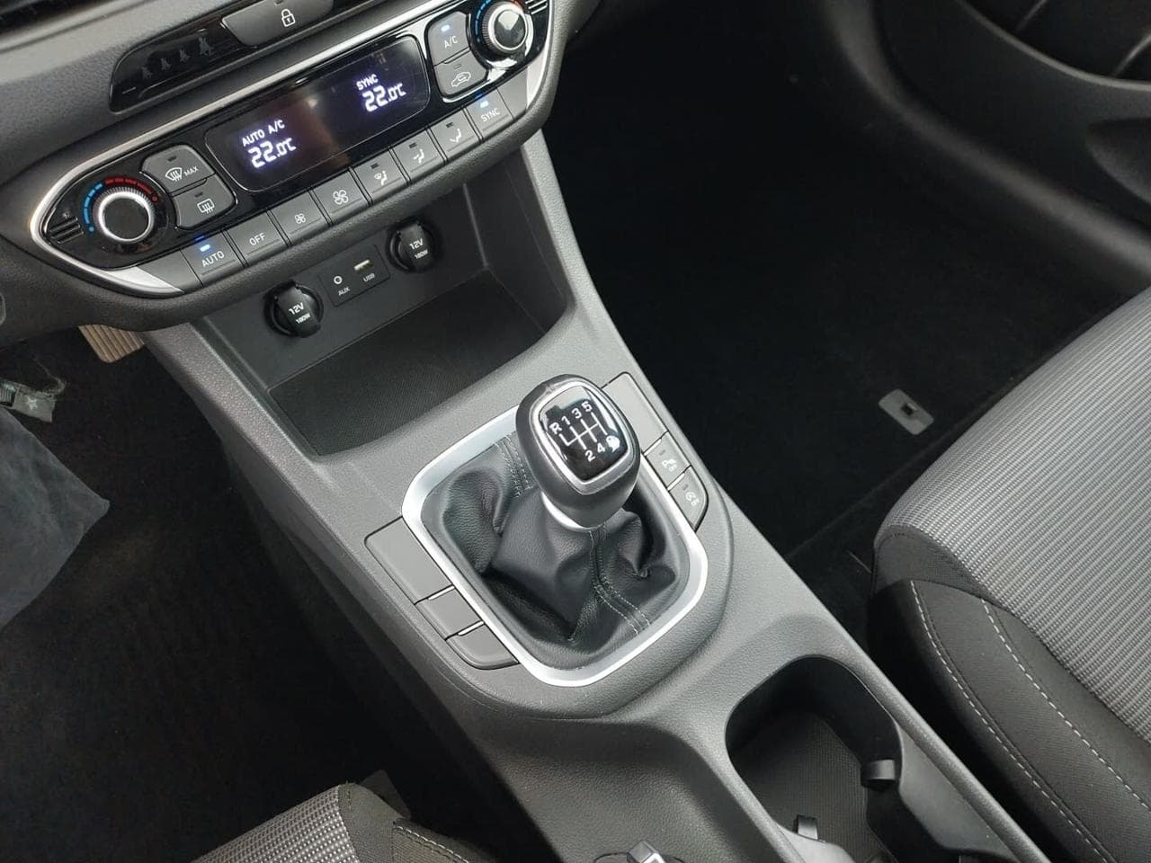 2020 Hyundai i30 - 19