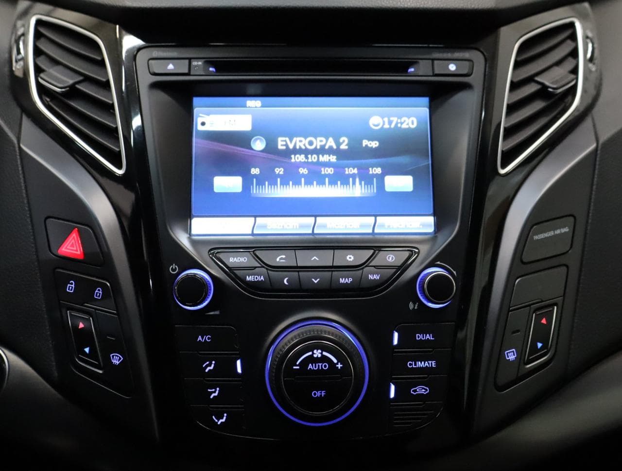 2012 Hyundai I40 - 18