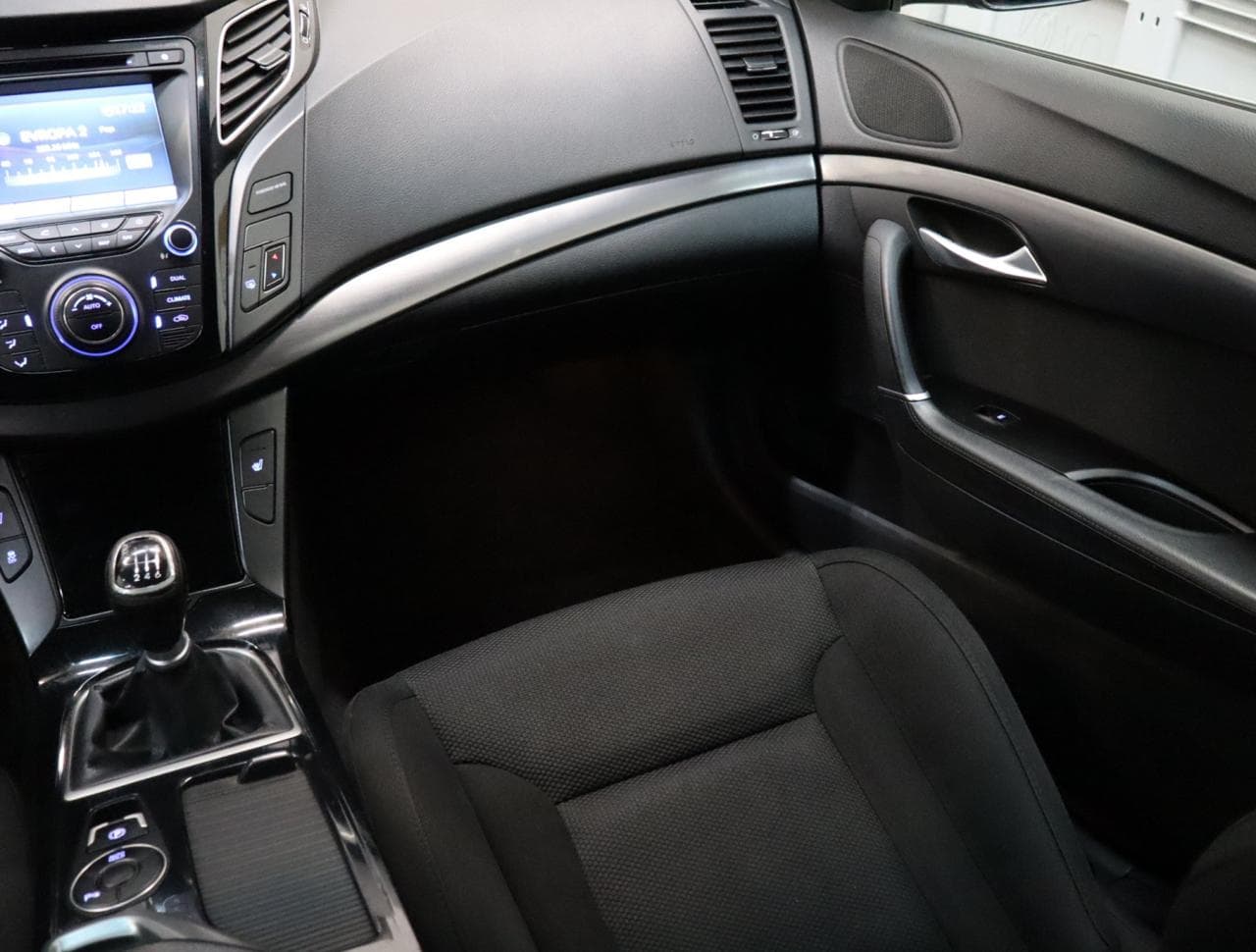 2012 Hyundai I40 - 11