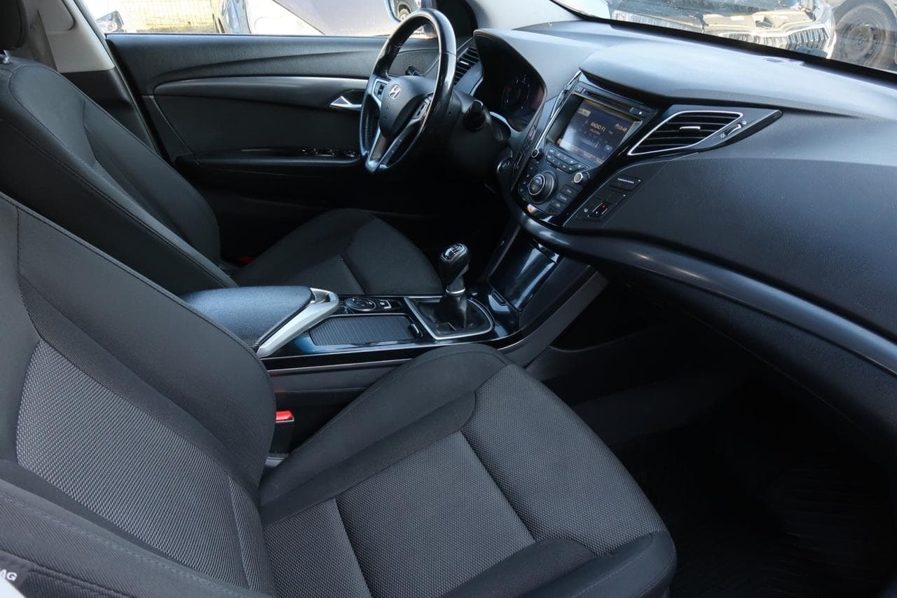 2013 Hyundai I40 - 12