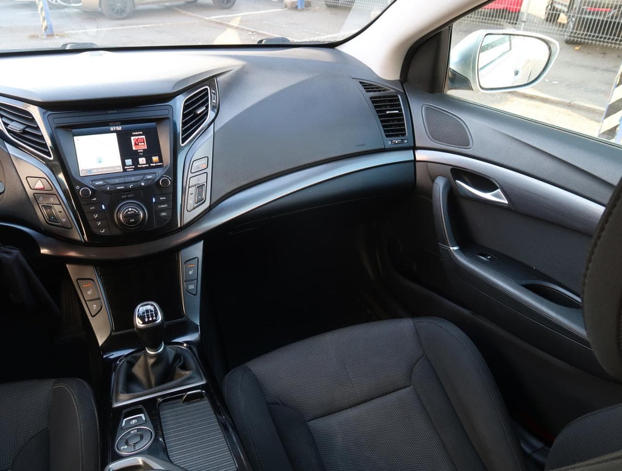 2017 Hyundai I40 - 11