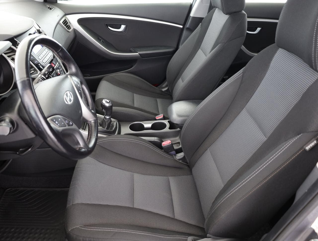 2013 Hyundai I30 - 13