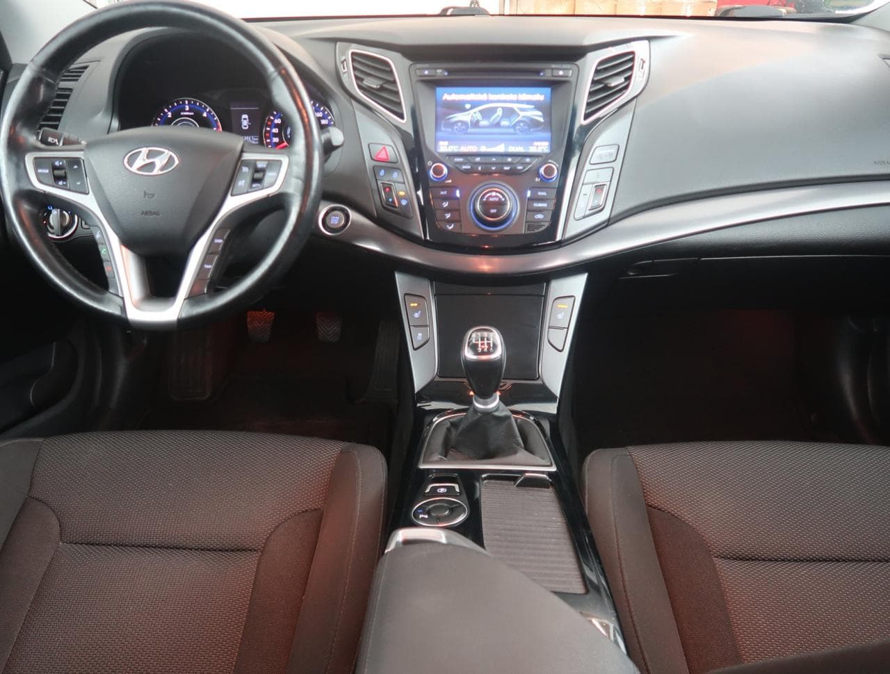 2011 Hyundai I40 - 10