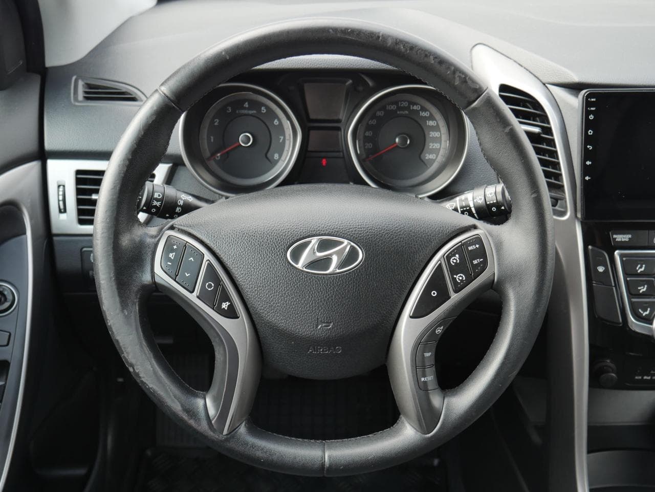 2012 Hyundai I30 - 11