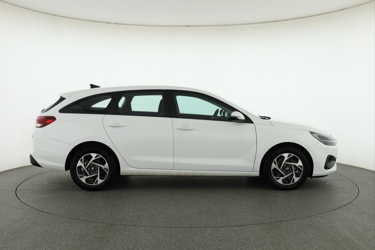 2025 Hyundai i30 - 8