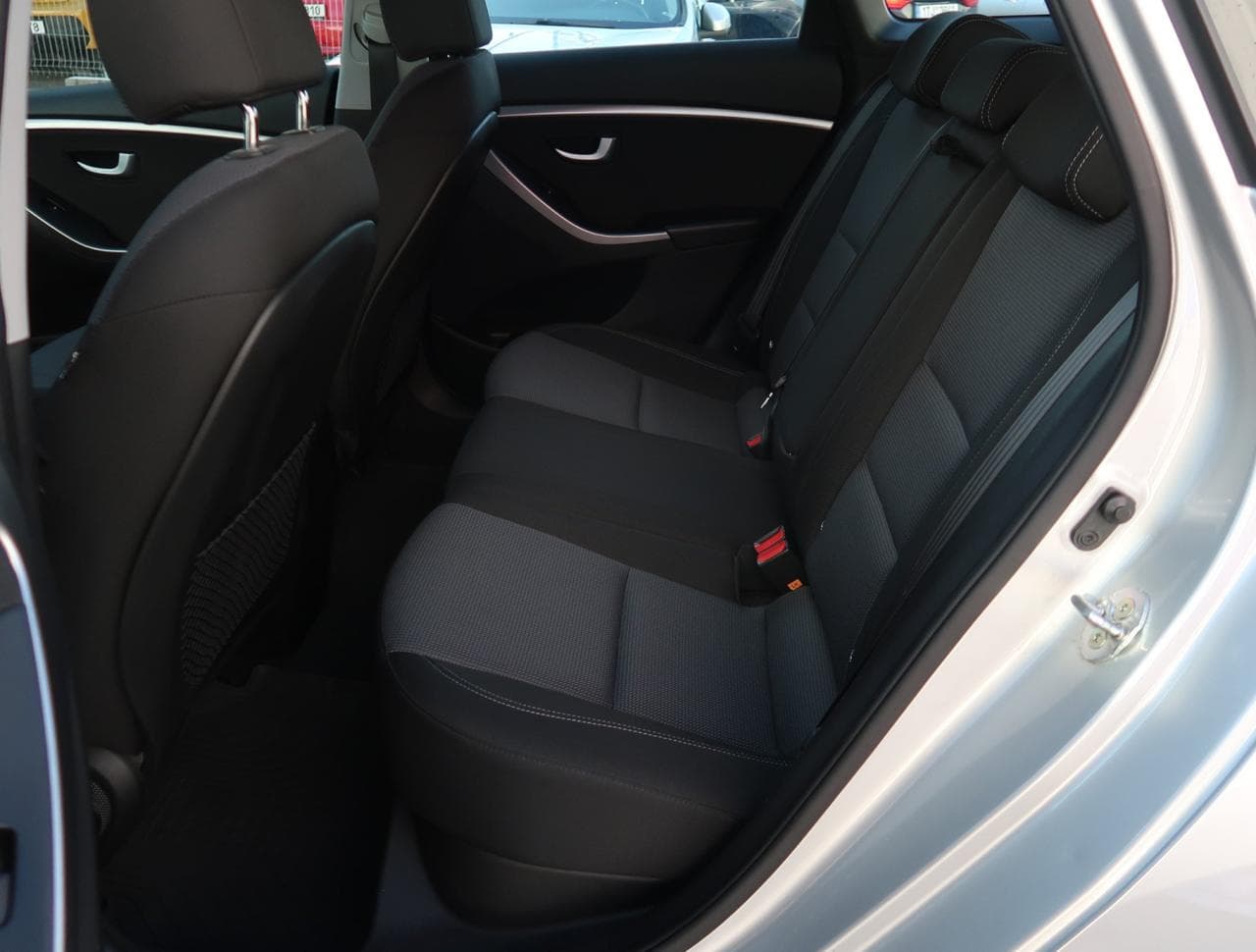 2017 Hyundai i30 - 15