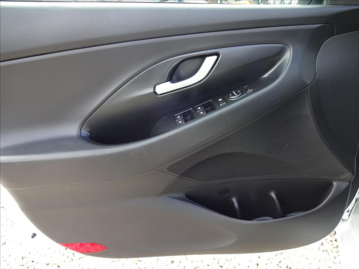 2020 Hyundai i30 - 18