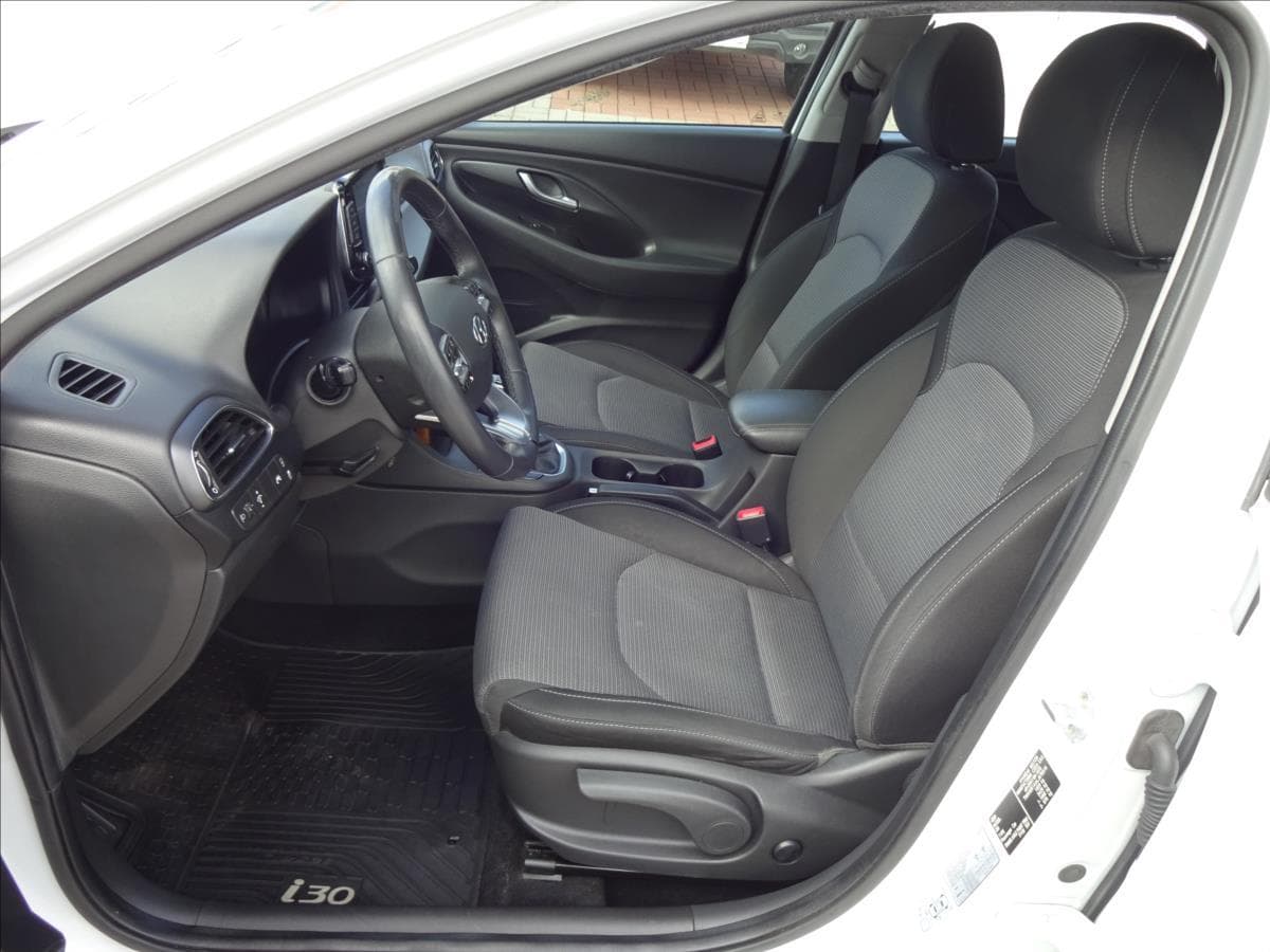 2020 Hyundai i30 - 16