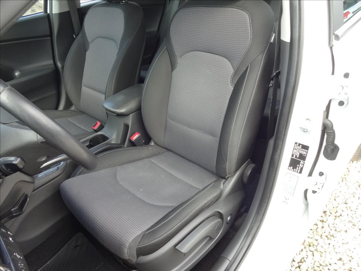 2020 Hyundai i30 - 17