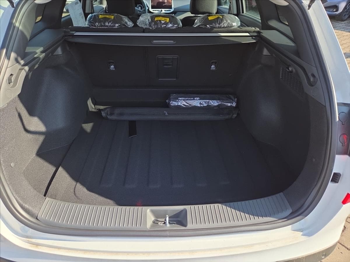 2025 Hyundai i30 - 12