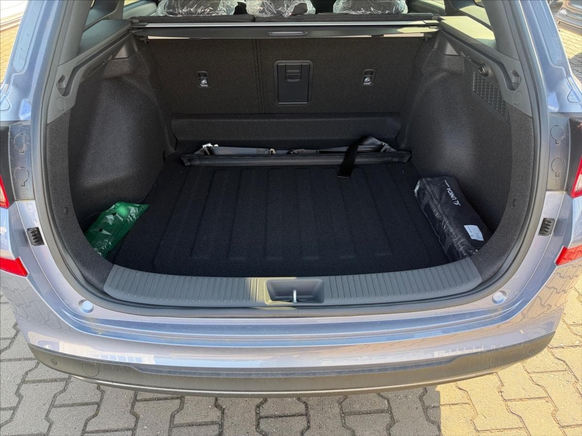 2025 Hyundai i30 - 12