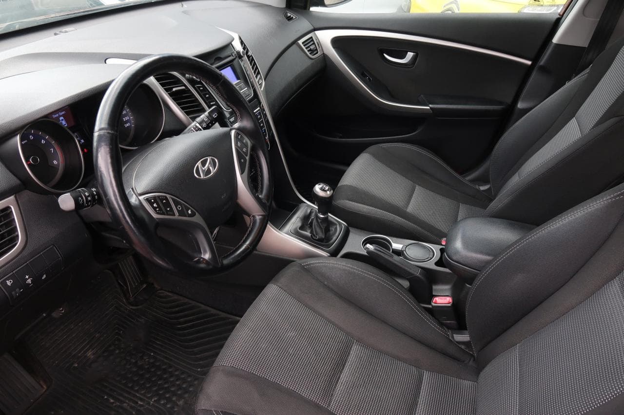 2013 Hyundai i30 - 16