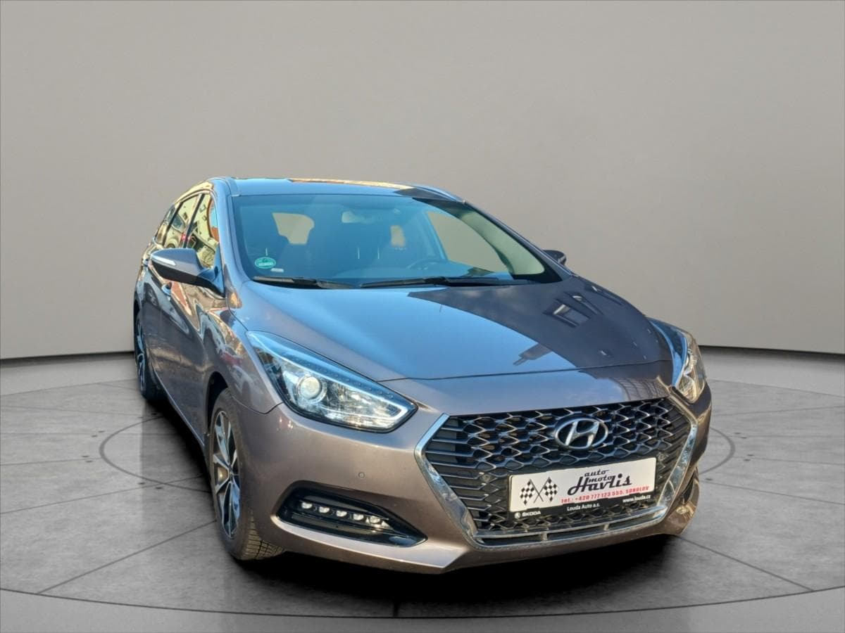 Hyundai i40 1,6 CRDI KOMBI 7DSG kombi