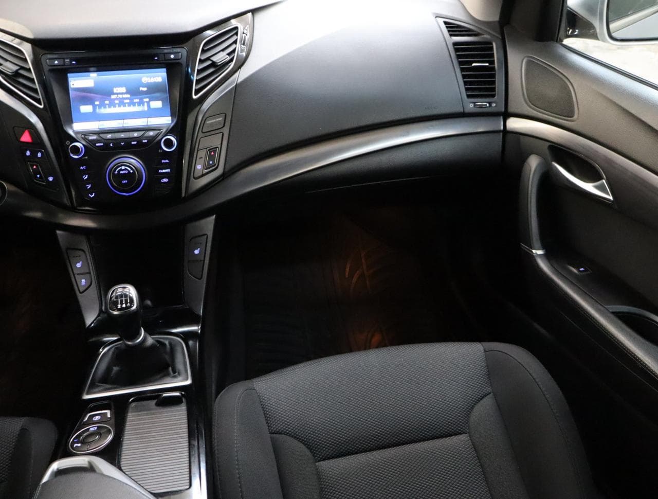 2012 Hyundai i40 - 11