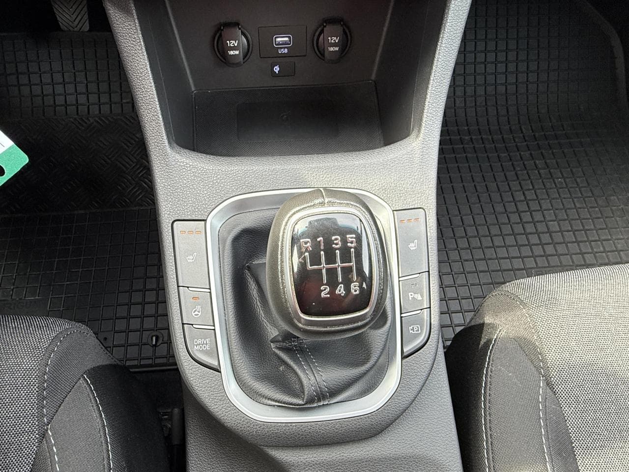 2022 Hyundai i30 - 18