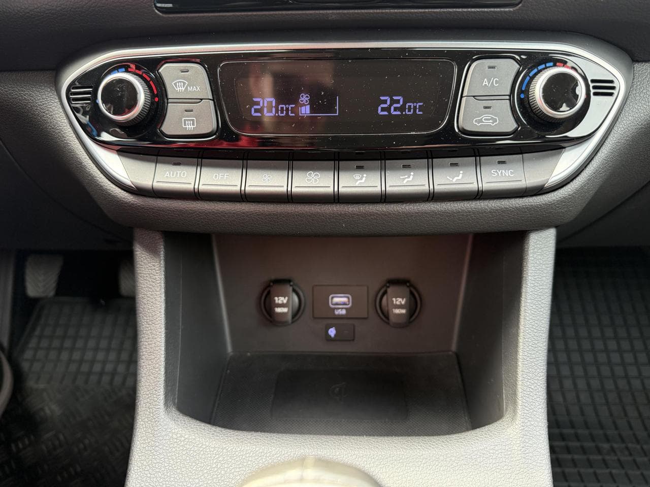 2022 Hyundai i30 - 17