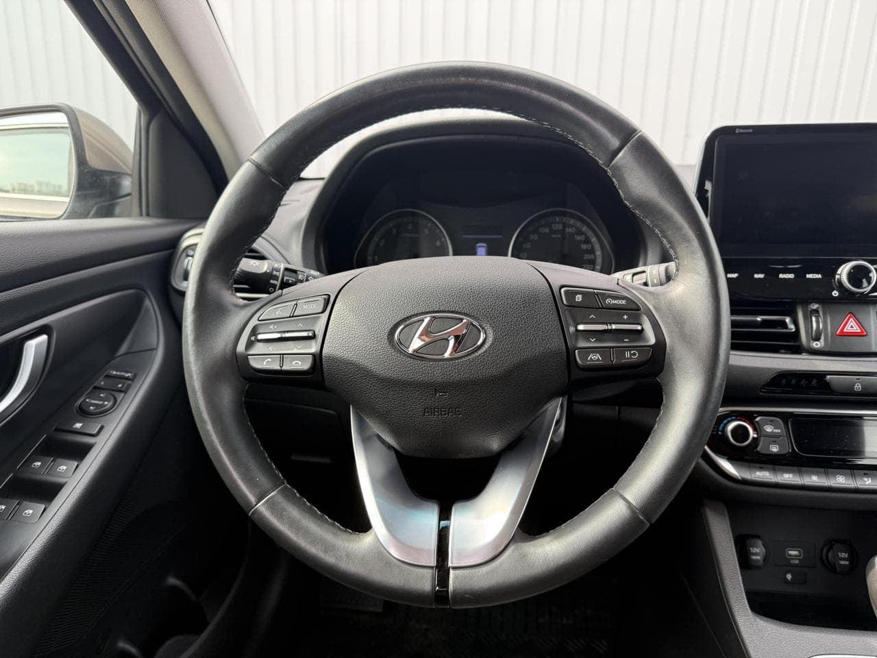 2022 Hyundai i30 - 12