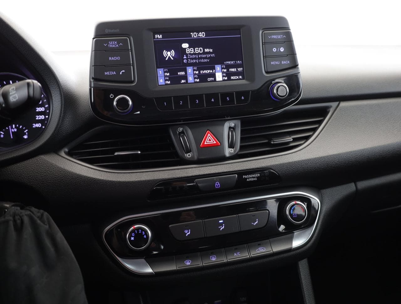 2017 Hyundai i30 - 16
