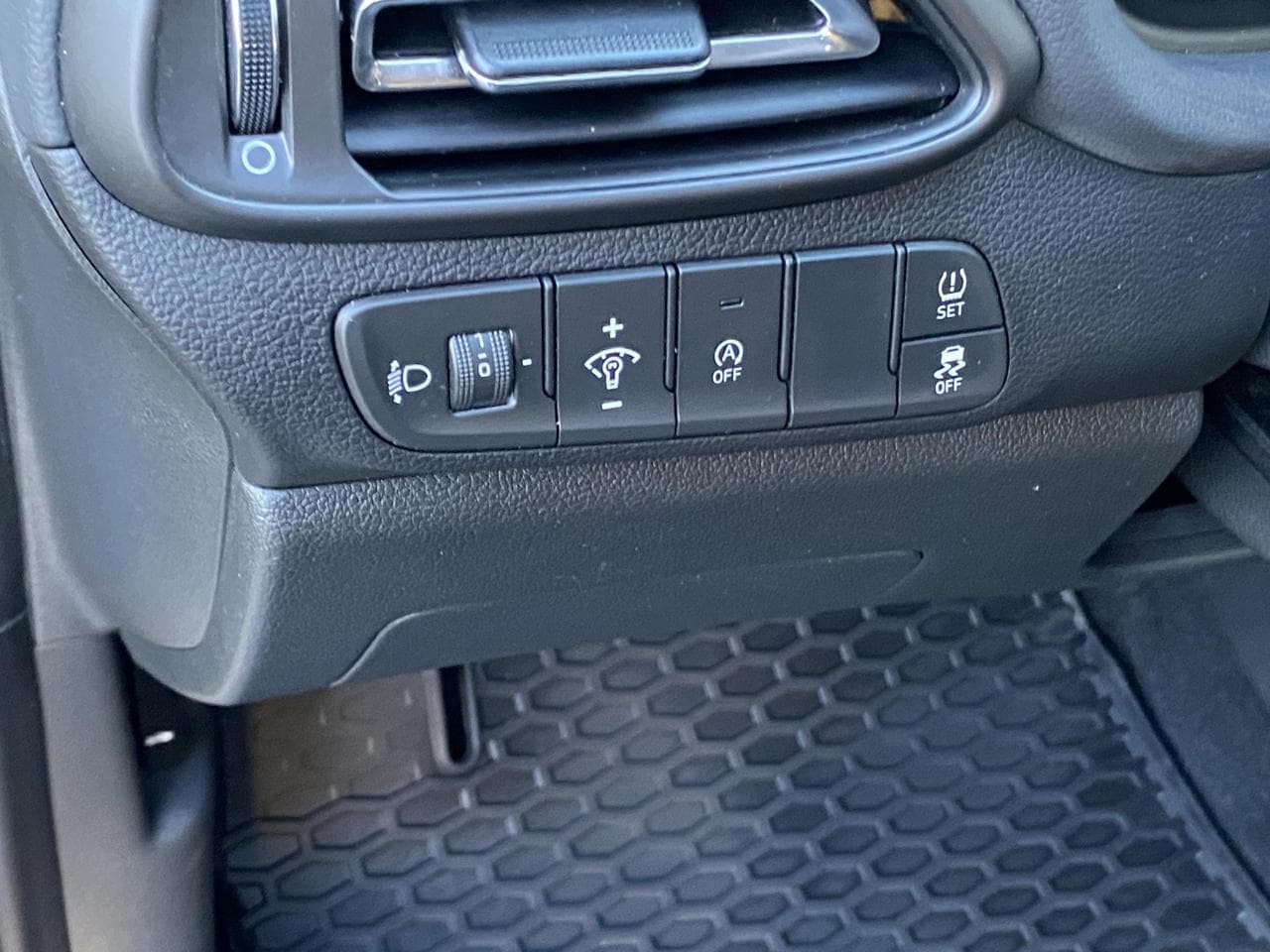 2023 Hyundai i30 - 23