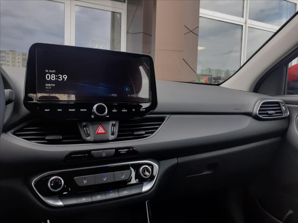 2025 Hyundai i30 - 8