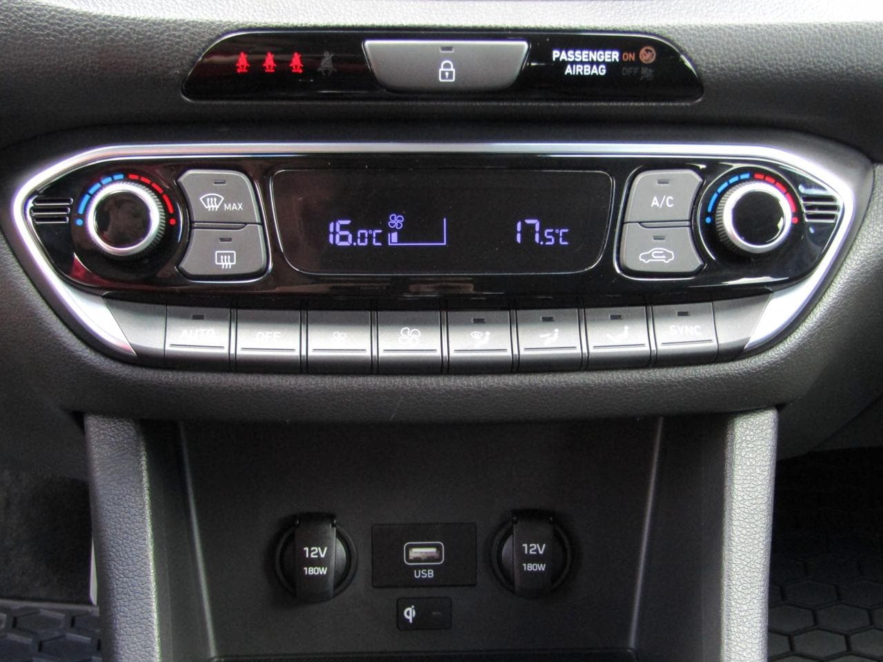 2023 Hyundai i30 - 15