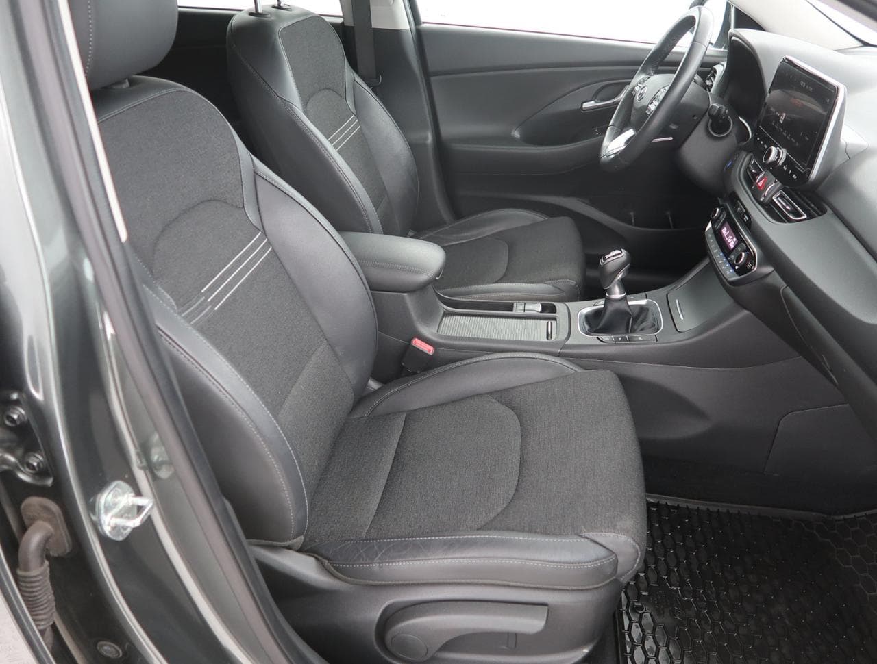 2022 Hyundai i30 - 12