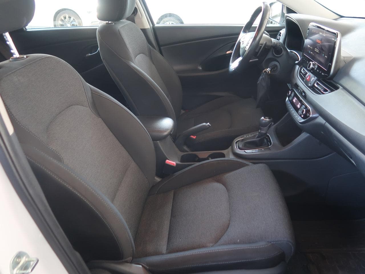 2021 Hyundai i30 - 12