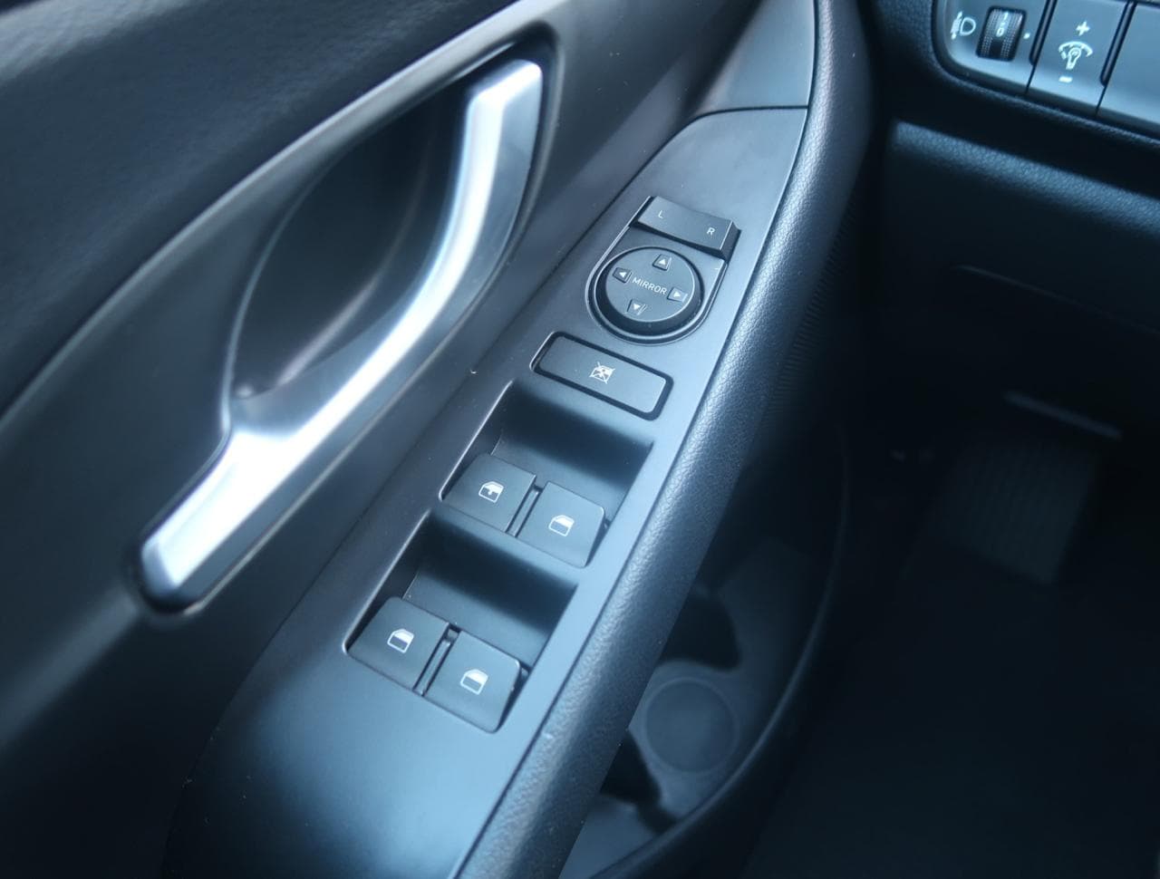 2017 Hyundai i30 - 38