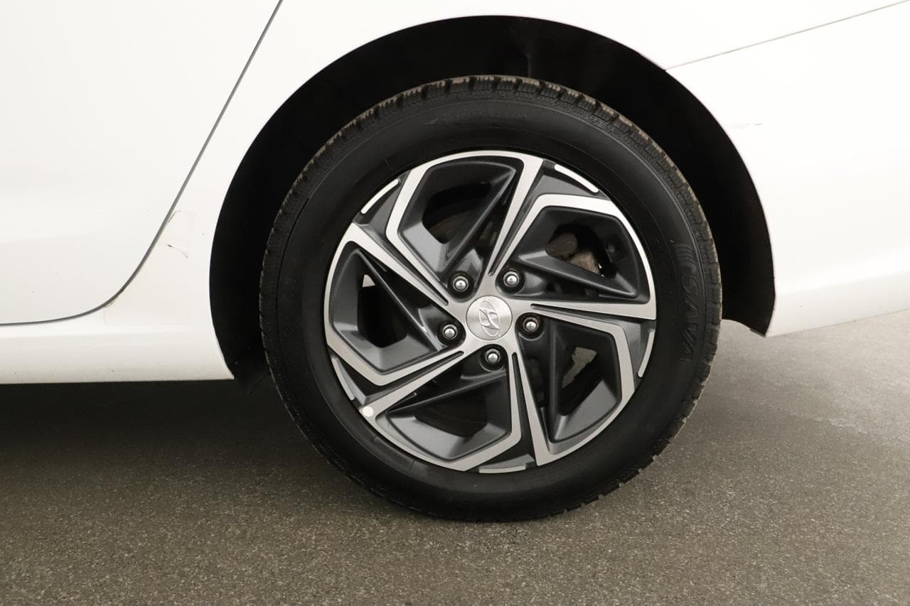 2022 Hyundai i30 - 31