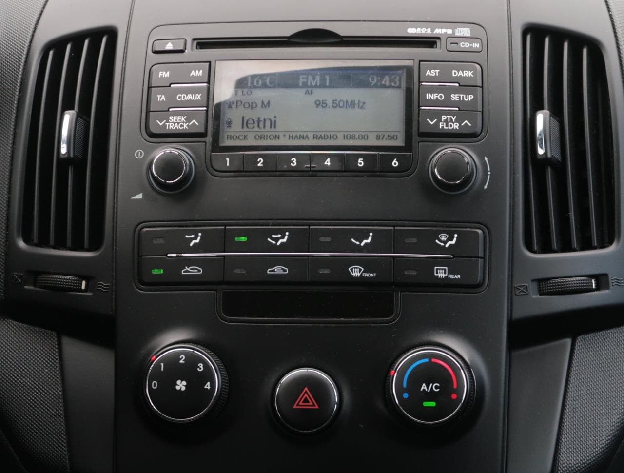 2010 Hyundai i30 - 33