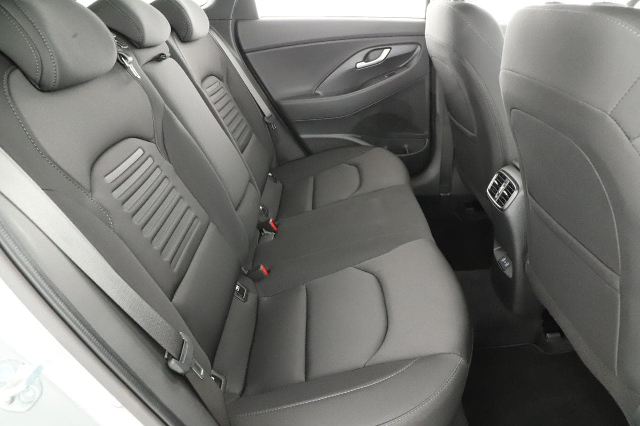 2025 Hyundai i30 - 17